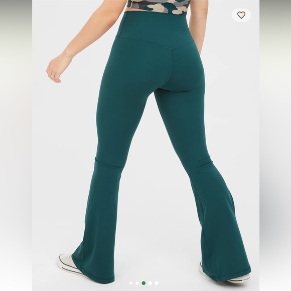 Offline by Aerie Real Me Flare Hi-Rise Crossbody Leggings Size M Emerald Green - Picture 2 of 12